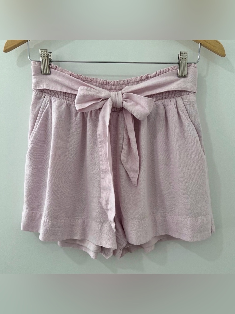 American Eagle Tie-Waist Shorts, Size M, in Lavender/Pale Pink